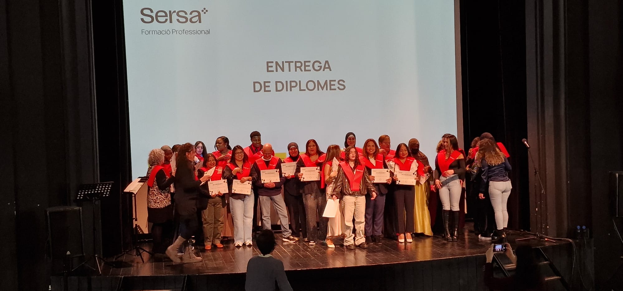 Acto de graduación del Programa FPO Dual con participación de residentes de Can Carré